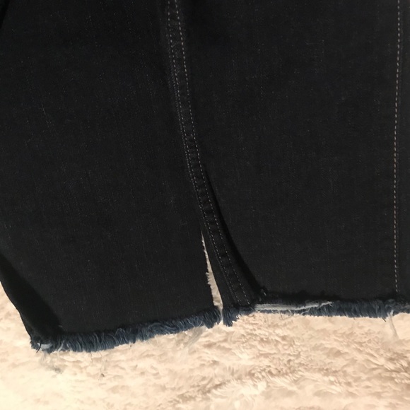 GUC 7 for all mankind high rise frayed hem -29 - Picture 6 of 6